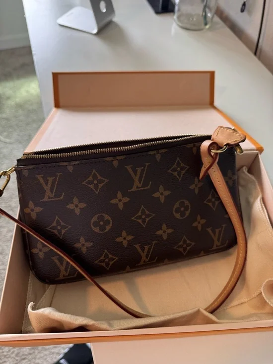 Louis Vuitton Pochette Accessoires Monogram Canvas in Brown and Natural Vachetta - Picture 1 of 9